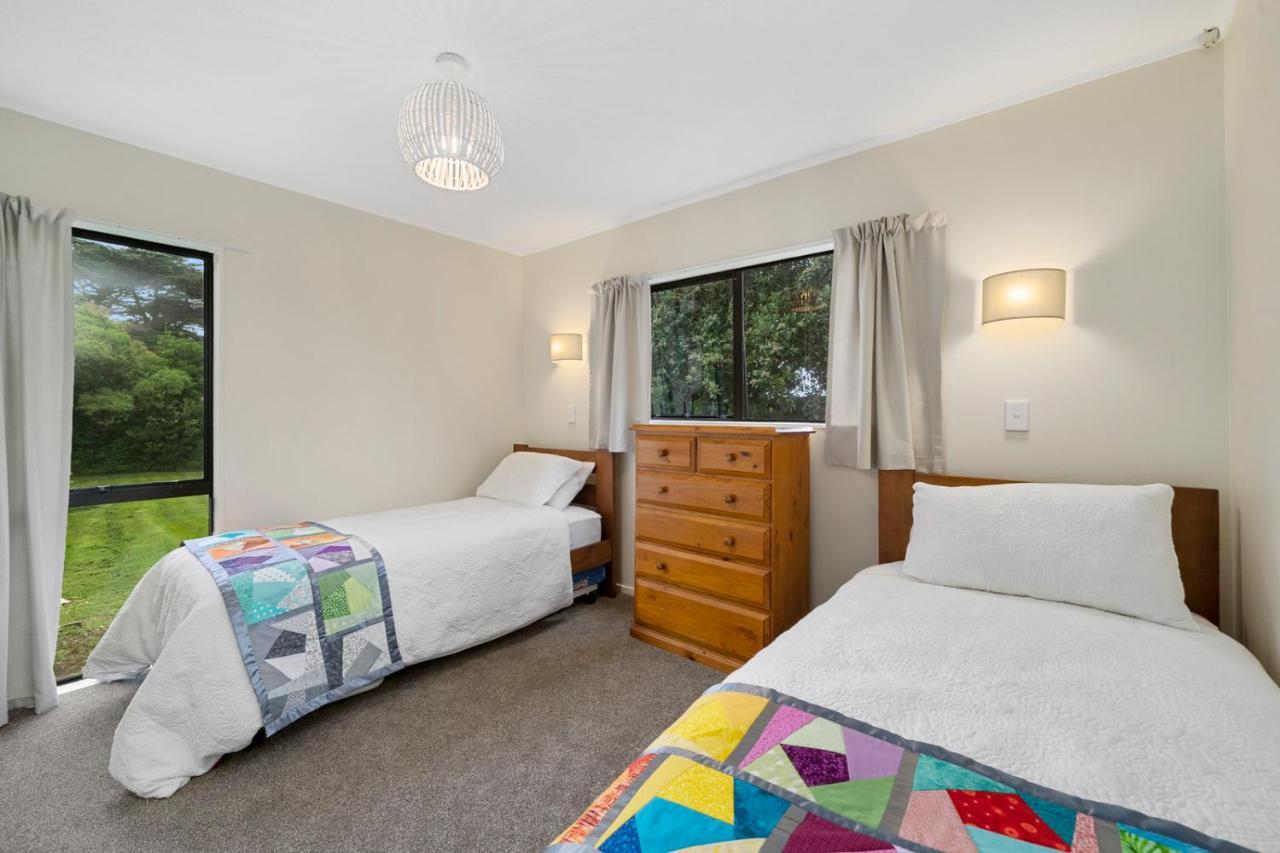 Wharerata - Otaki Beach Holiday Home Buitenkant foto