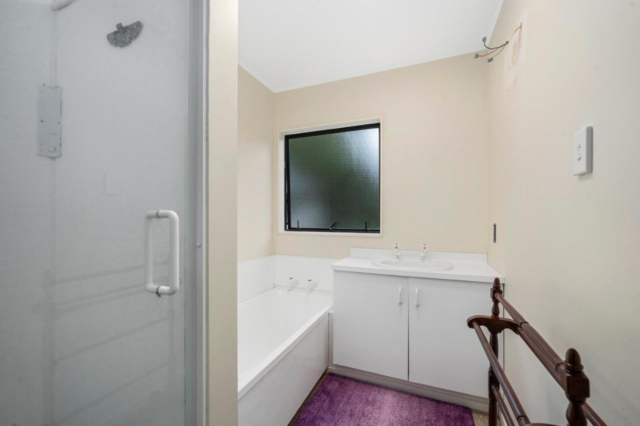 Wharerata - Otaki Beach Holiday Home Buitenkant foto