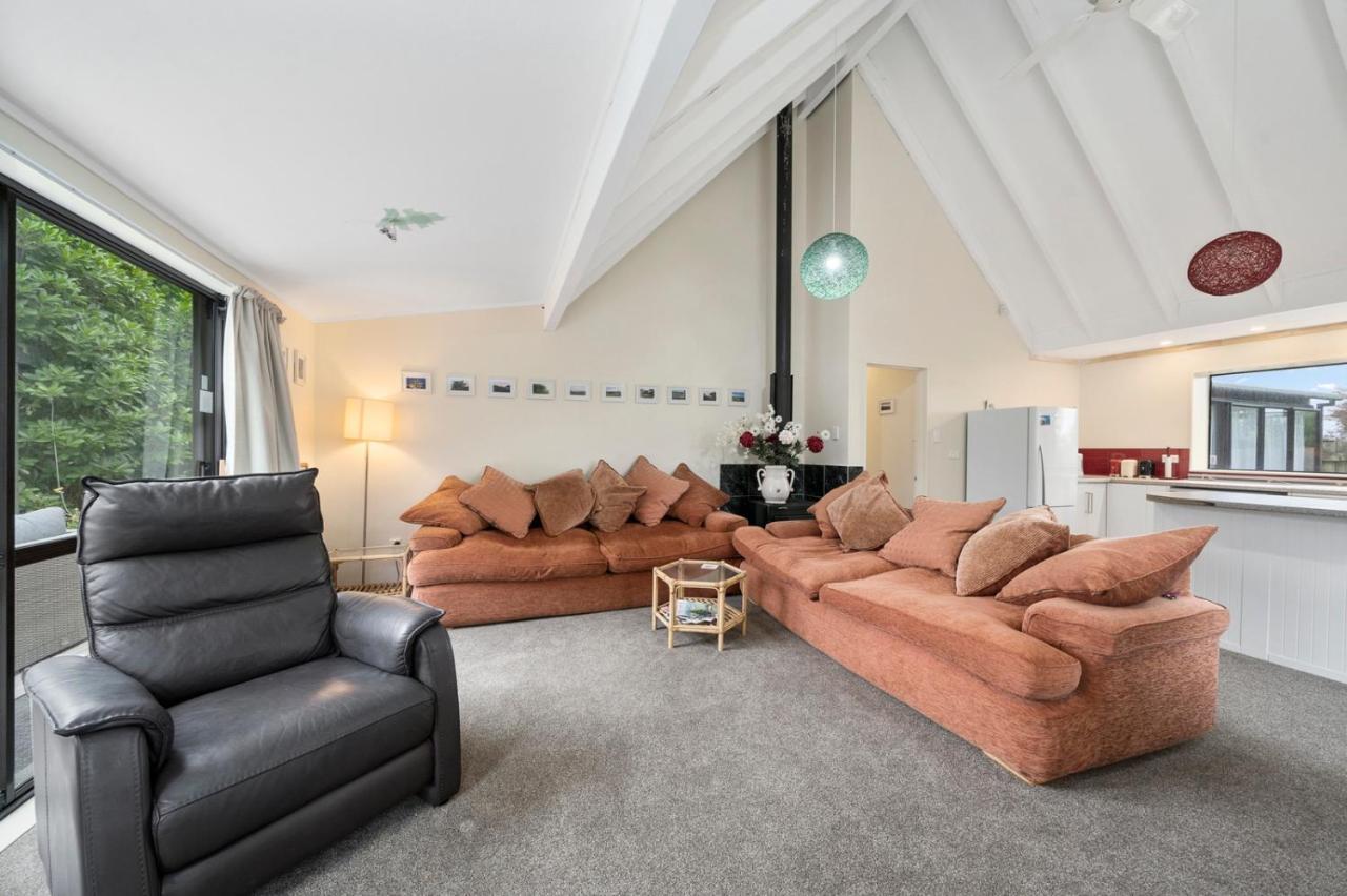 Wharerata - Otaki Beach Holiday Home Buitenkant foto